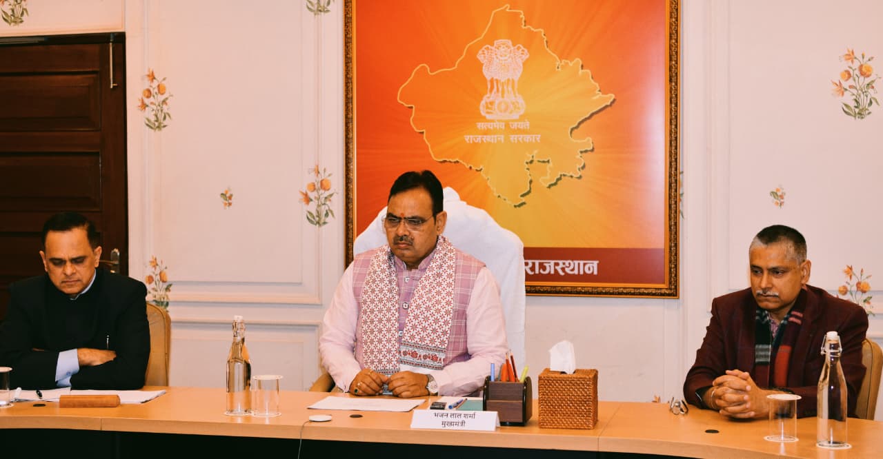 ओवरलोडेड वाहनों और अवैध शराब के खिलाफ कार्रवाई हो तेज : मुख्यमंत्री भजनलाल शर्मा