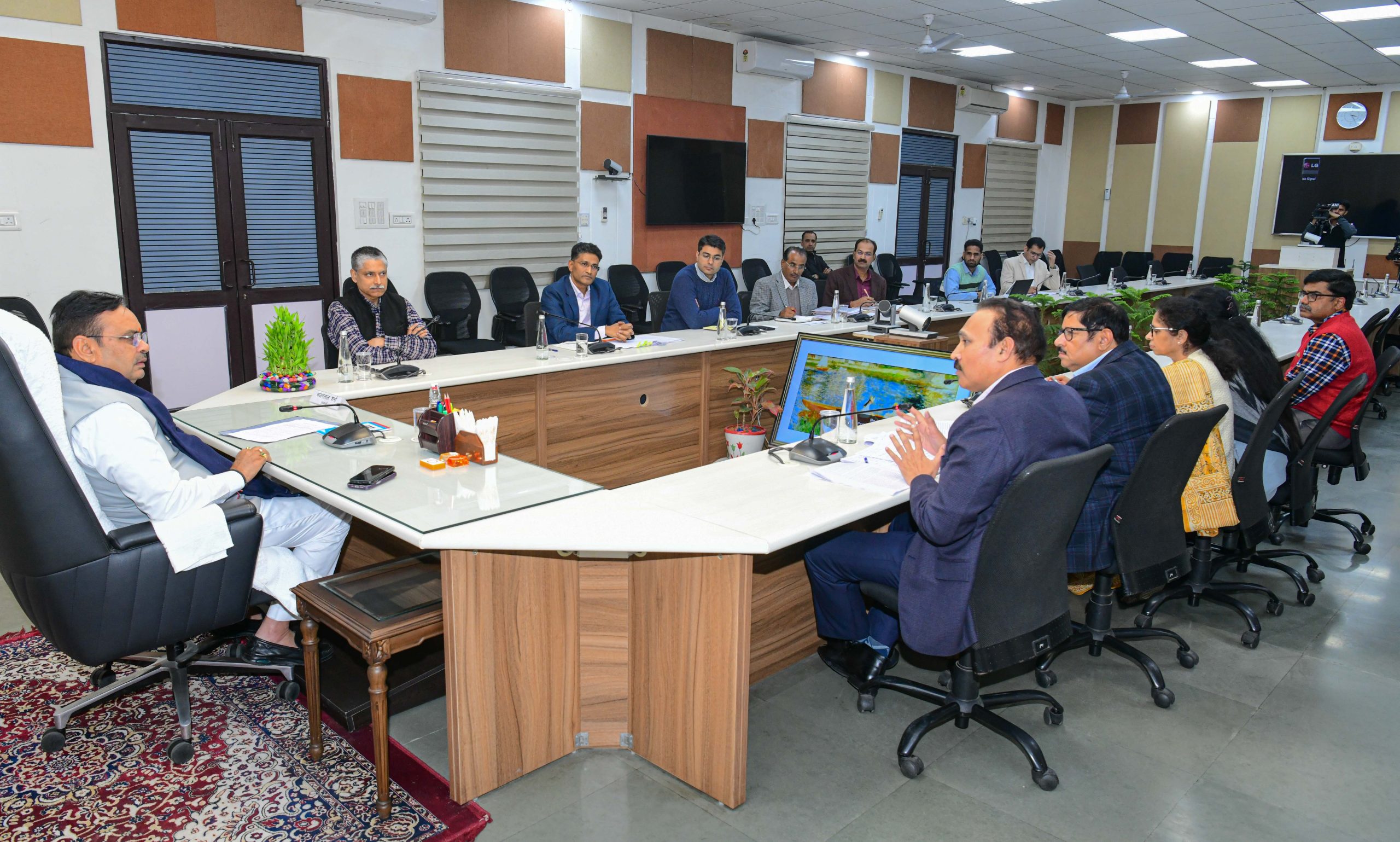 अवैध खनन के खिलाफ चलाएं विशेष अभियान- मुख्यमंत्री                         भजनलाल शर्मा