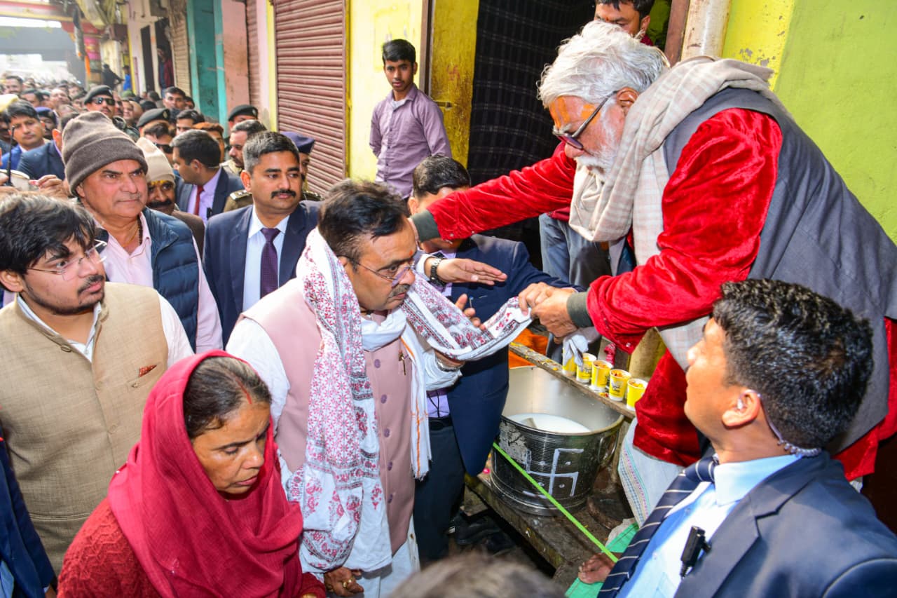मुख्यमंत्री भजनलाल शर्मा ने की गिरिराज महाराज की सप्तकोसीय परिक्रमा